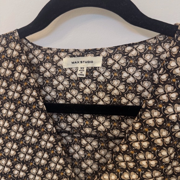 Max Studio Floral Ruffle Sleeve Faux Wrap Blouse - Picture 6 of 10